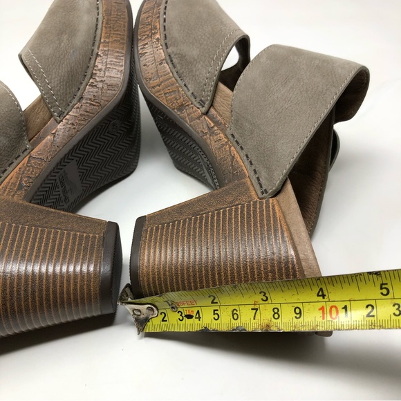 Dansko Ramona Sandals Taupe Nubuck Leather Size 42 - Picture 8 of 11